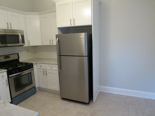 1193 Mansfield Ave NE - Photo 2 of 15
