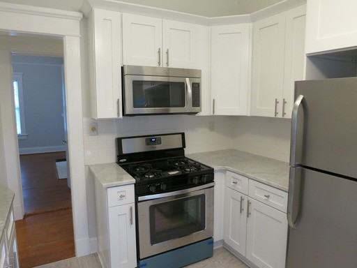 1193 Mansfield Ave NE - Photo 3 of 15