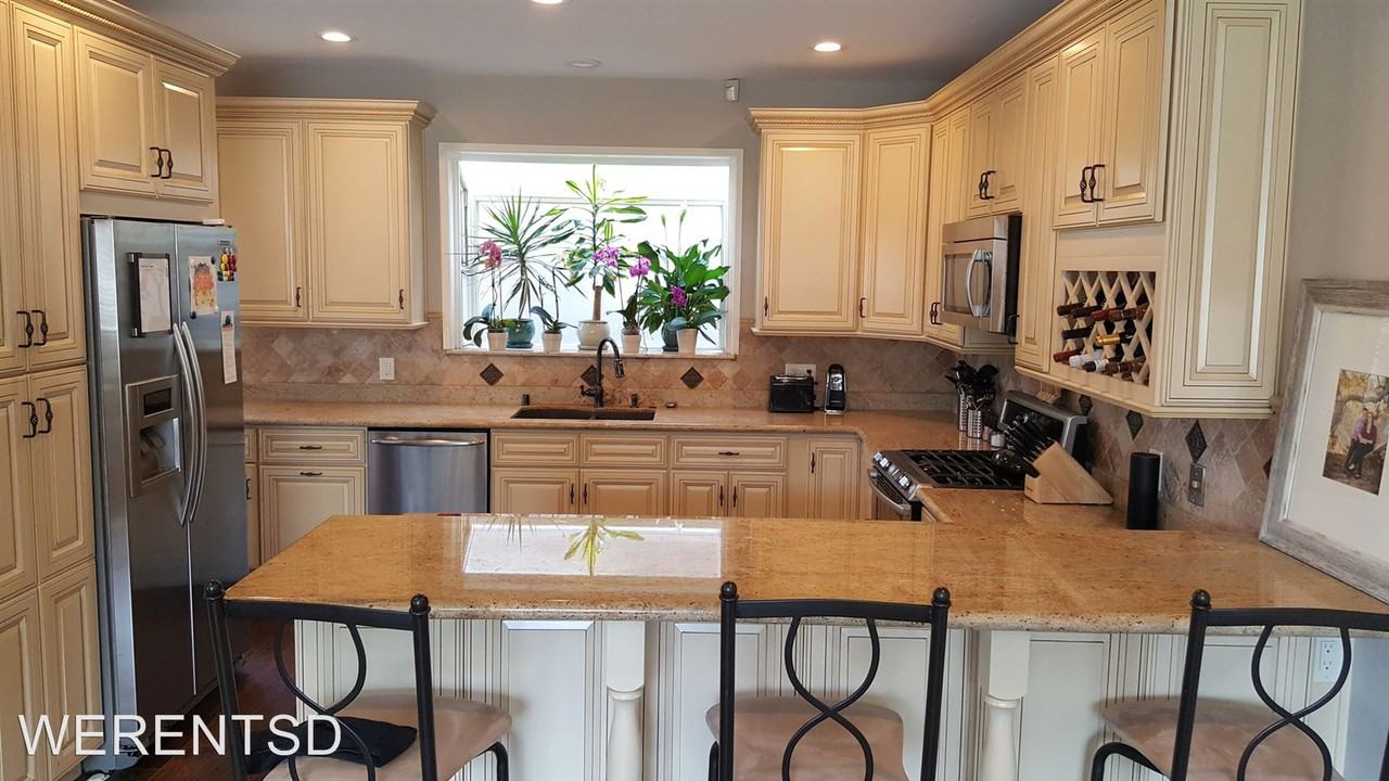 1306 Sassafras St - Photo 2 of 22