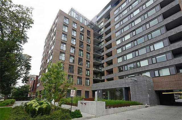 400 Wellington Street West #201