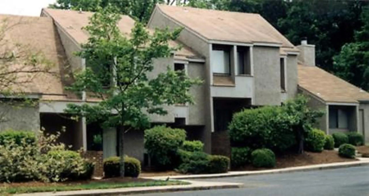 Shorewood at Raintree - Photo 3 of 6