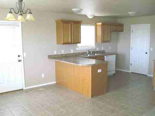 1014 N 25th St - Photo 2 of 6