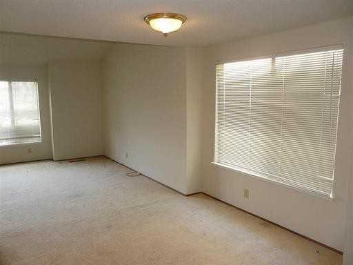 1366 Vance Dr - Photo 3 of 9