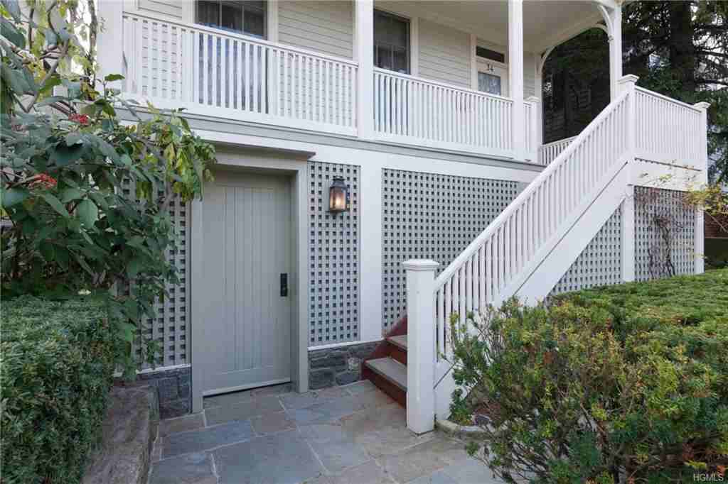 34 Devoe Street - Photo 2 of 30