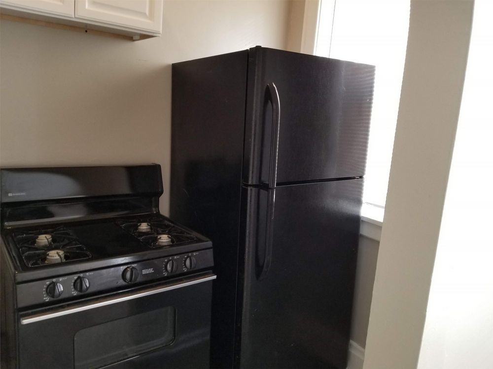 571 E. Rich Street - 7 - Photo 3 of 11