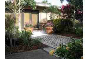 Carlyle Court - Photo 3 of 13