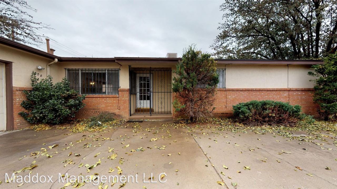 1308 Espejo St Ne - Photo 2 of 49