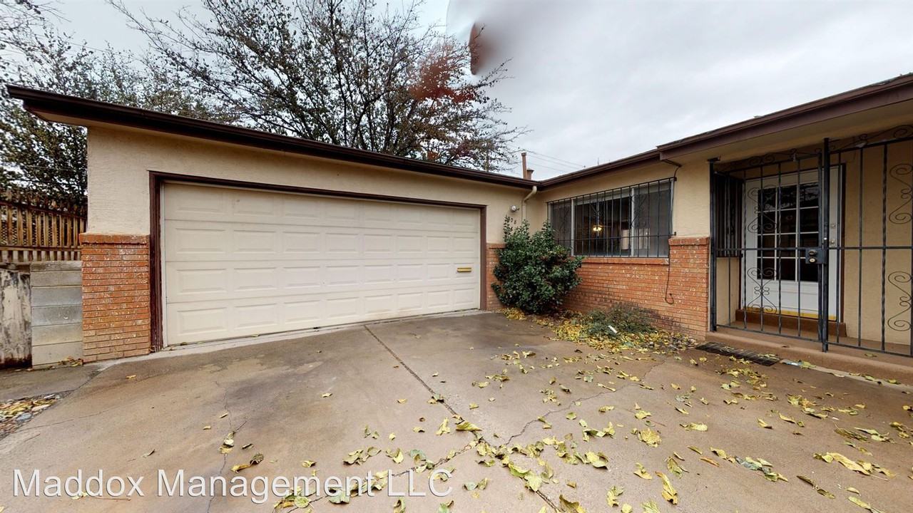 1308 Espejo St Ne - Photo 3 of 49