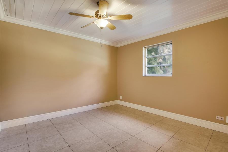 2436 Holly Lane - Photo 3 of 16