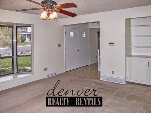 1172 Cedar St - Photo 3 of 22