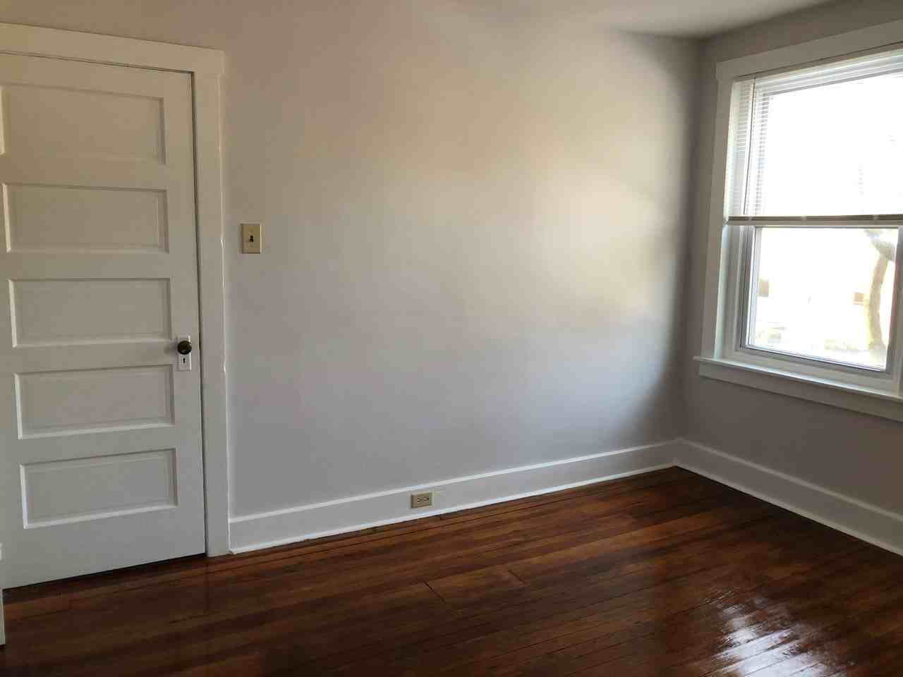 119 Olive St - Photo 3 of 35