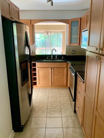 484 Ascot - Photo 2 of 25