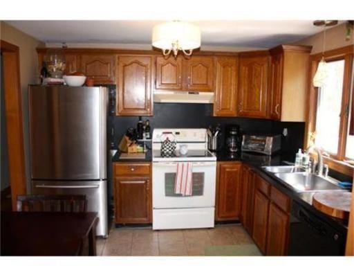 105 Elain Ave - Photo 2 of 12