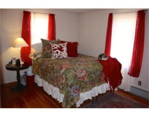 105 Elain Ave - Photo 3 of 12