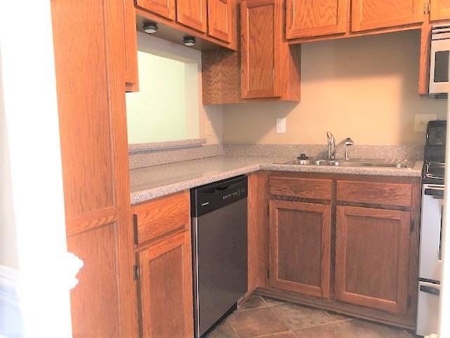 8217 Pineville Matthews Rd #D - Photo 3 of 29