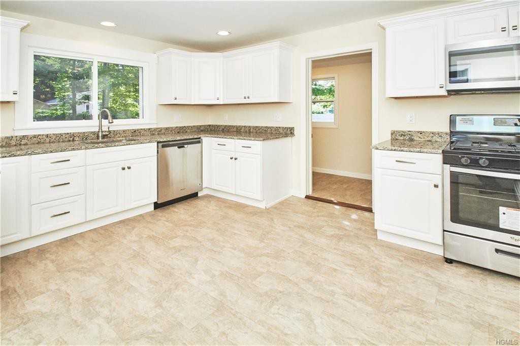 48 Waterstone Road - Photo 3 of 26