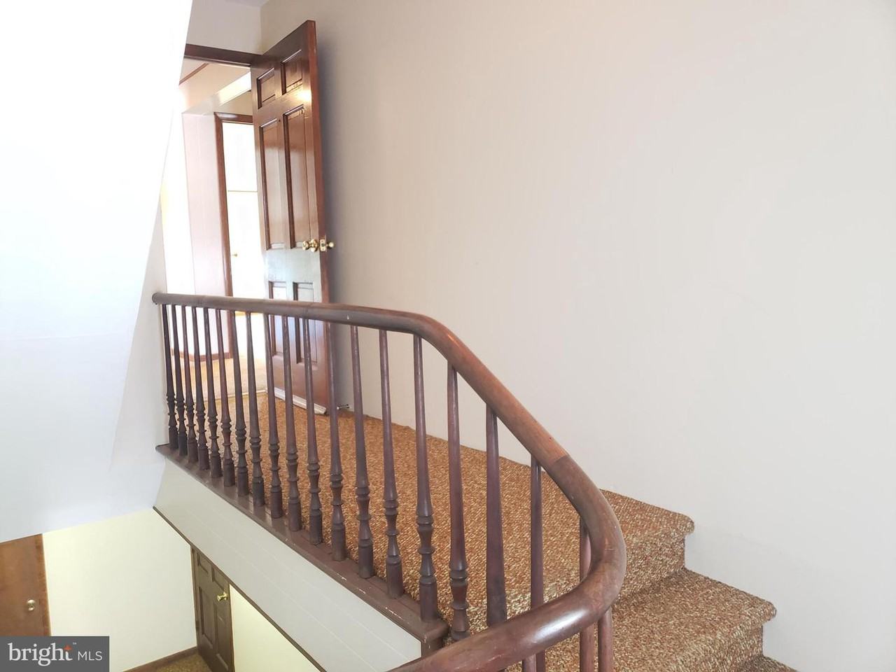 216 N Front Street - Photo 2 of 4