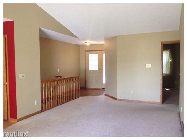 8976 Cedarview Ave - Photo 2 of 18