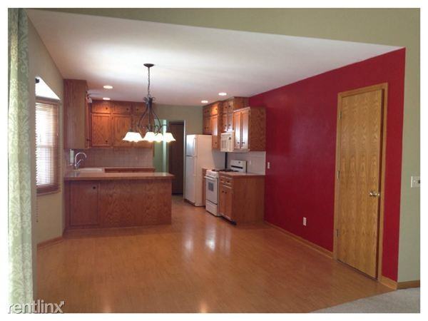 8976 Cedarview Ave - Photo 3 of 18