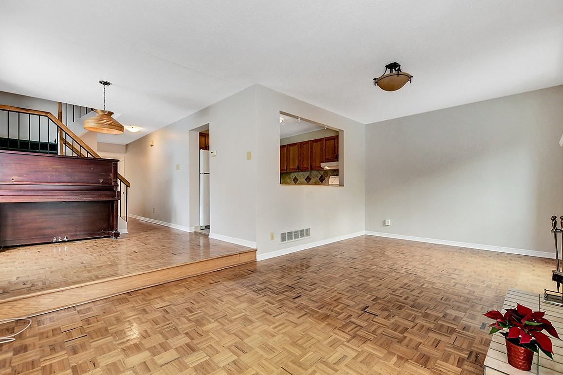 130 Gladecrest Court - Photo 3 of 24