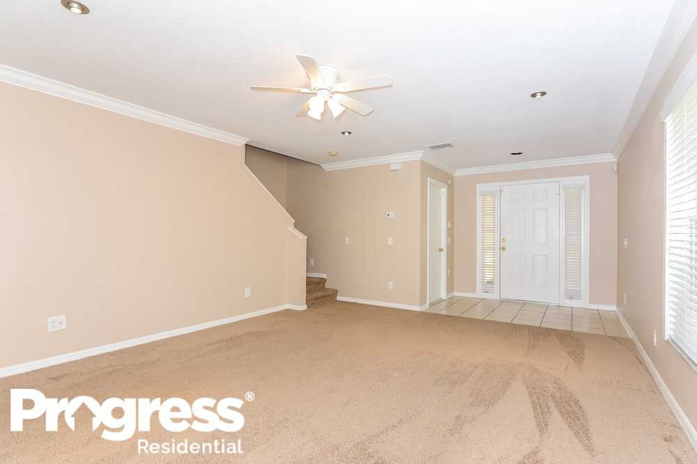 8534 Hawbuck St - Photo 3 of 15