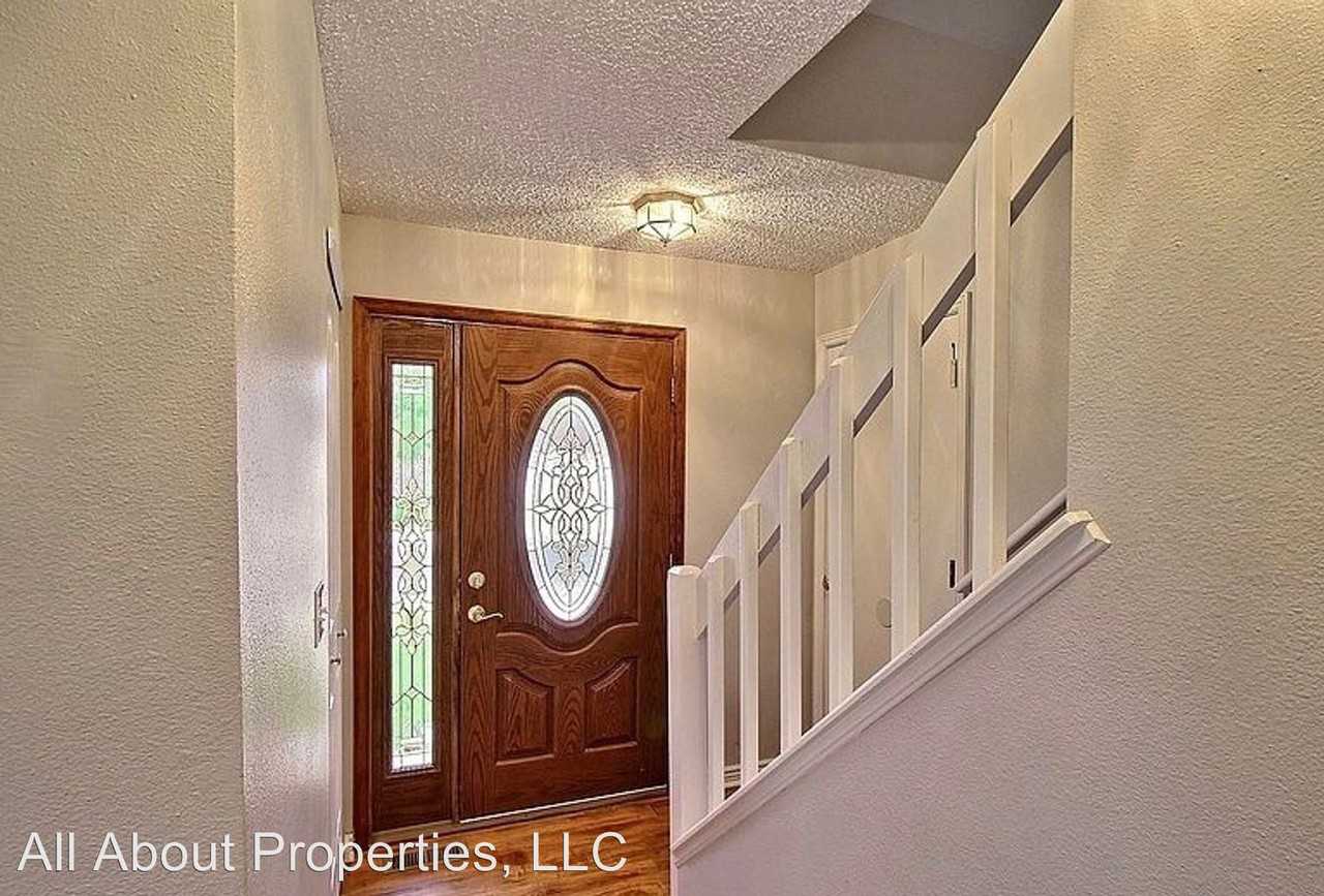 625 Blue Mountain Drive - Photo 2 of 30