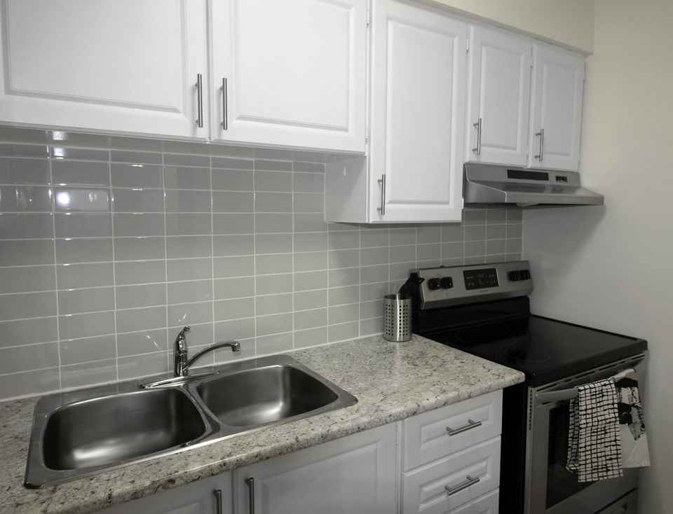 90 Silvercreek Parkway North