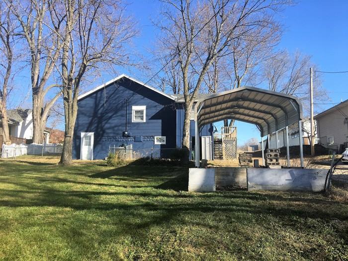 400 North Independence Street - Photo 3 of 21