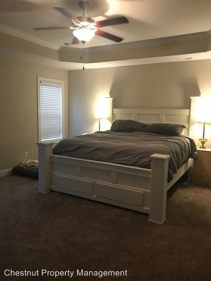 99 Thatcher Dr - Photo 3 of 12