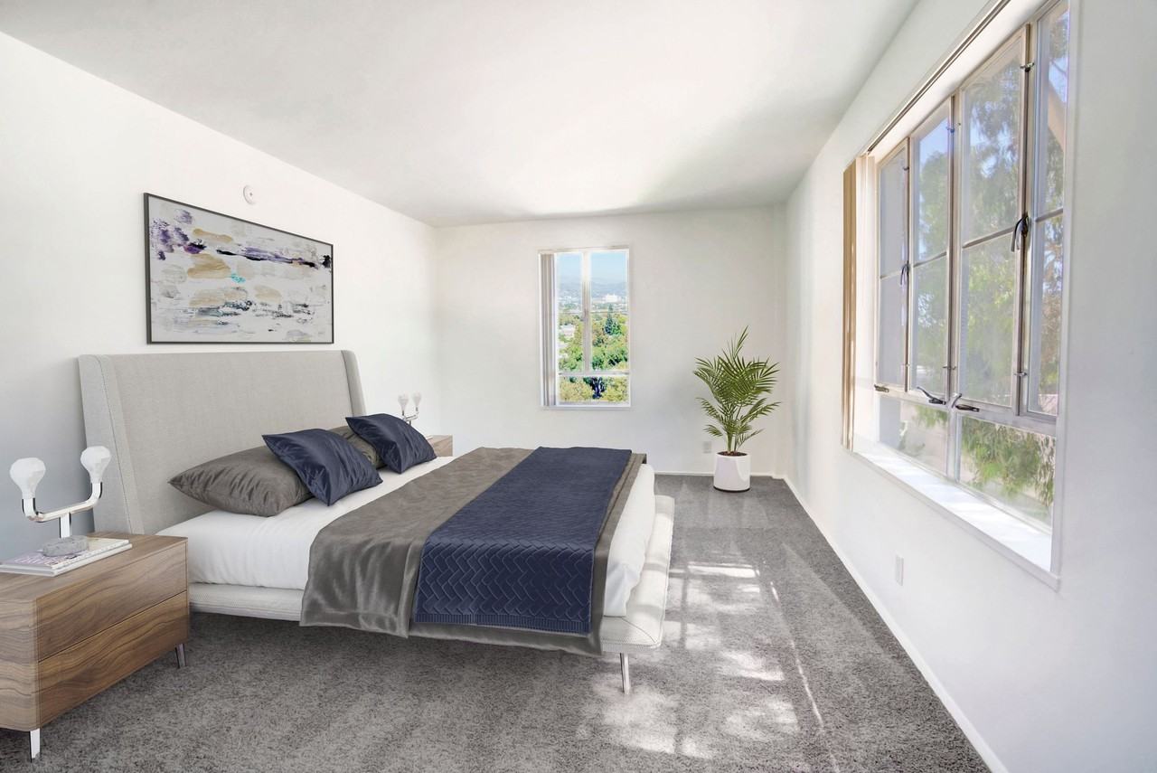 Park La Brea - Photo 2 of 50