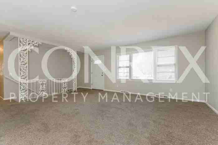 1502 Broadway Street - Photo 2 of 8