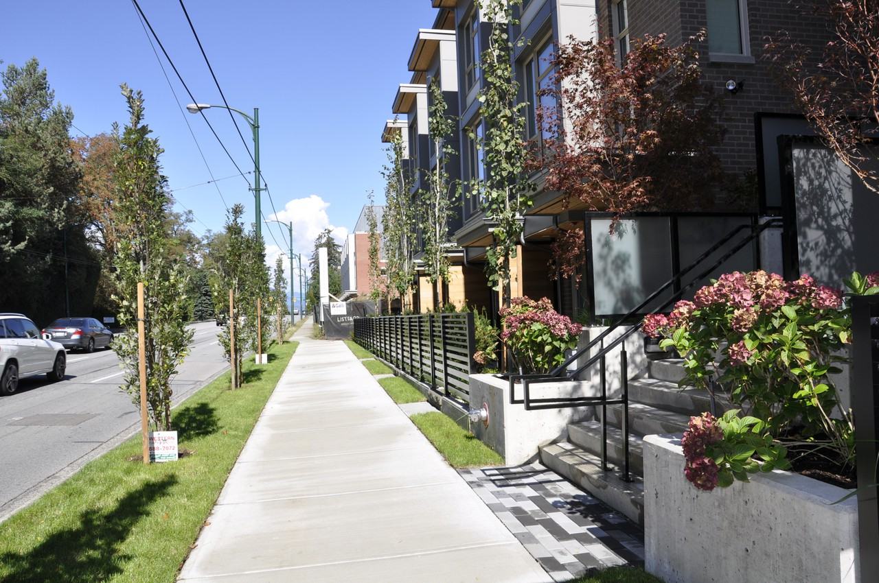 55xx Oak Street, Vancouver, BC V6M 2v6 3 Bedroom House for 4,200/month