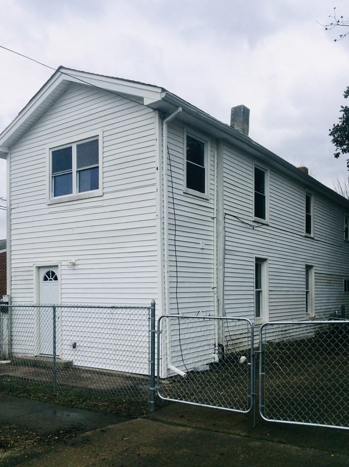 2312 Maltby Ave - Photo 3 of 20