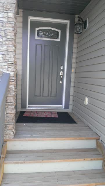 2034 - 69a Street Sw - Photo 2 of 15