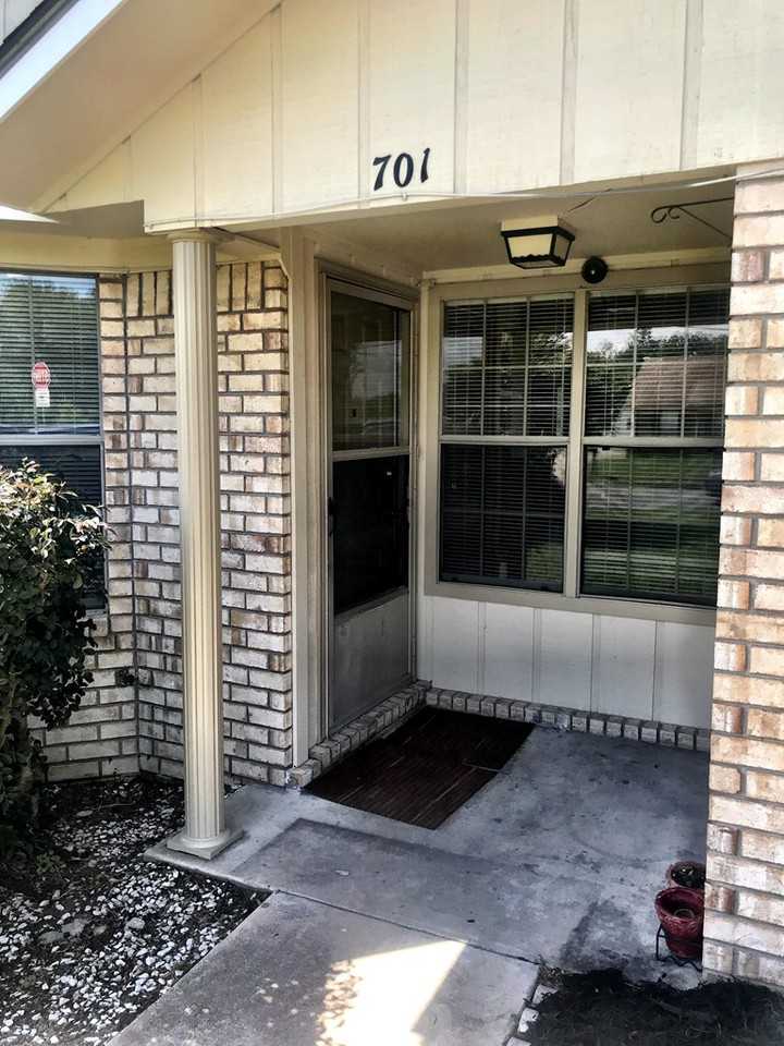 701 Waterfield Dr - Photo 2 of 15