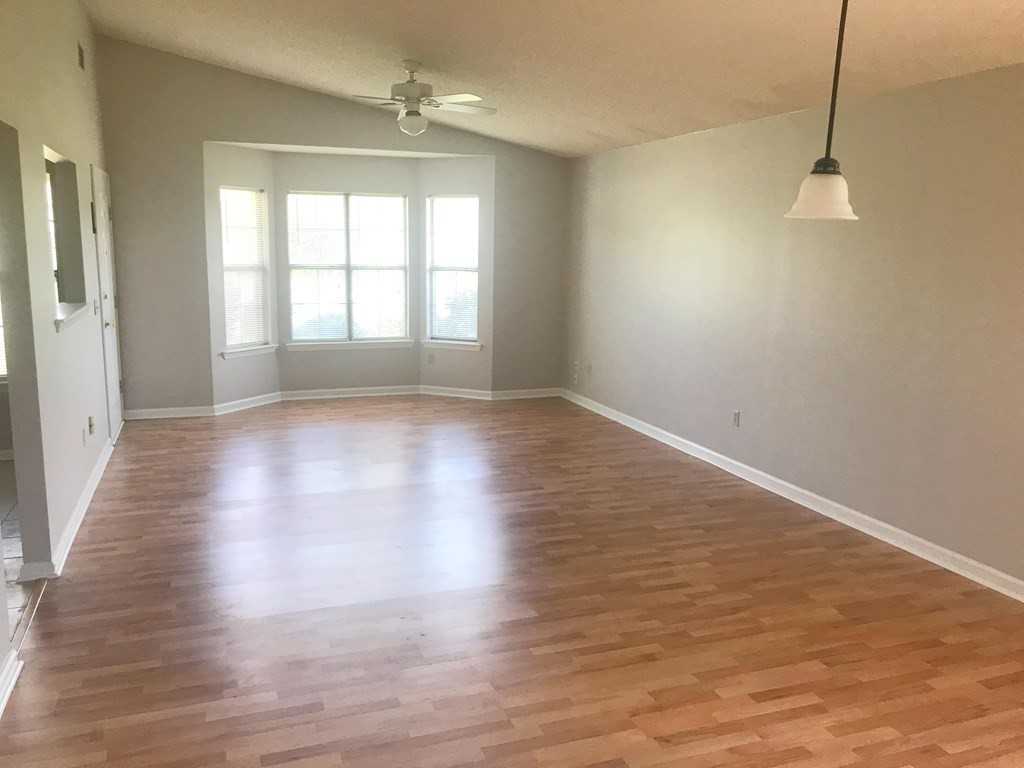 701 Waterfield Dr - Photo 3 of 15