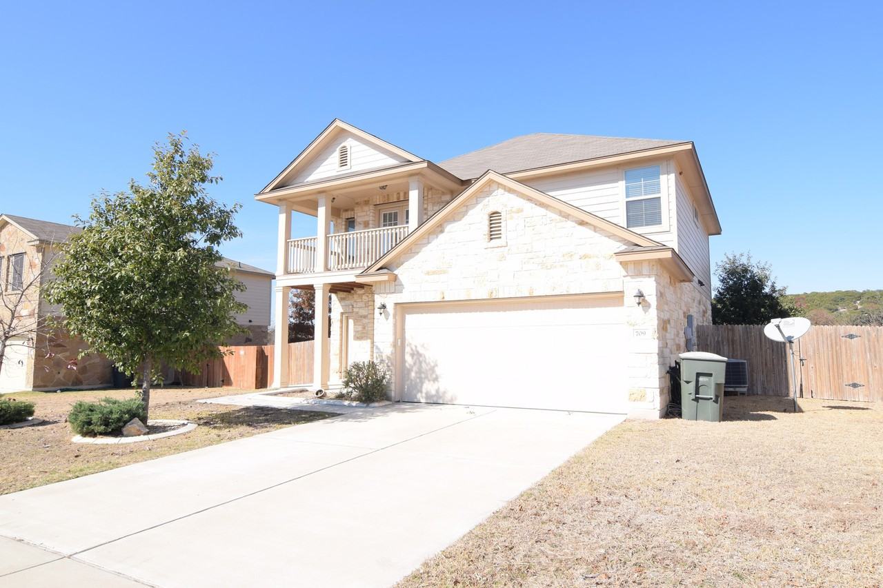 709 Curtis Dr - Photo 2 of 23