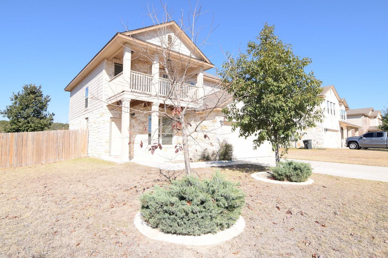 709 Curtis Dr - Photo 3 of 23