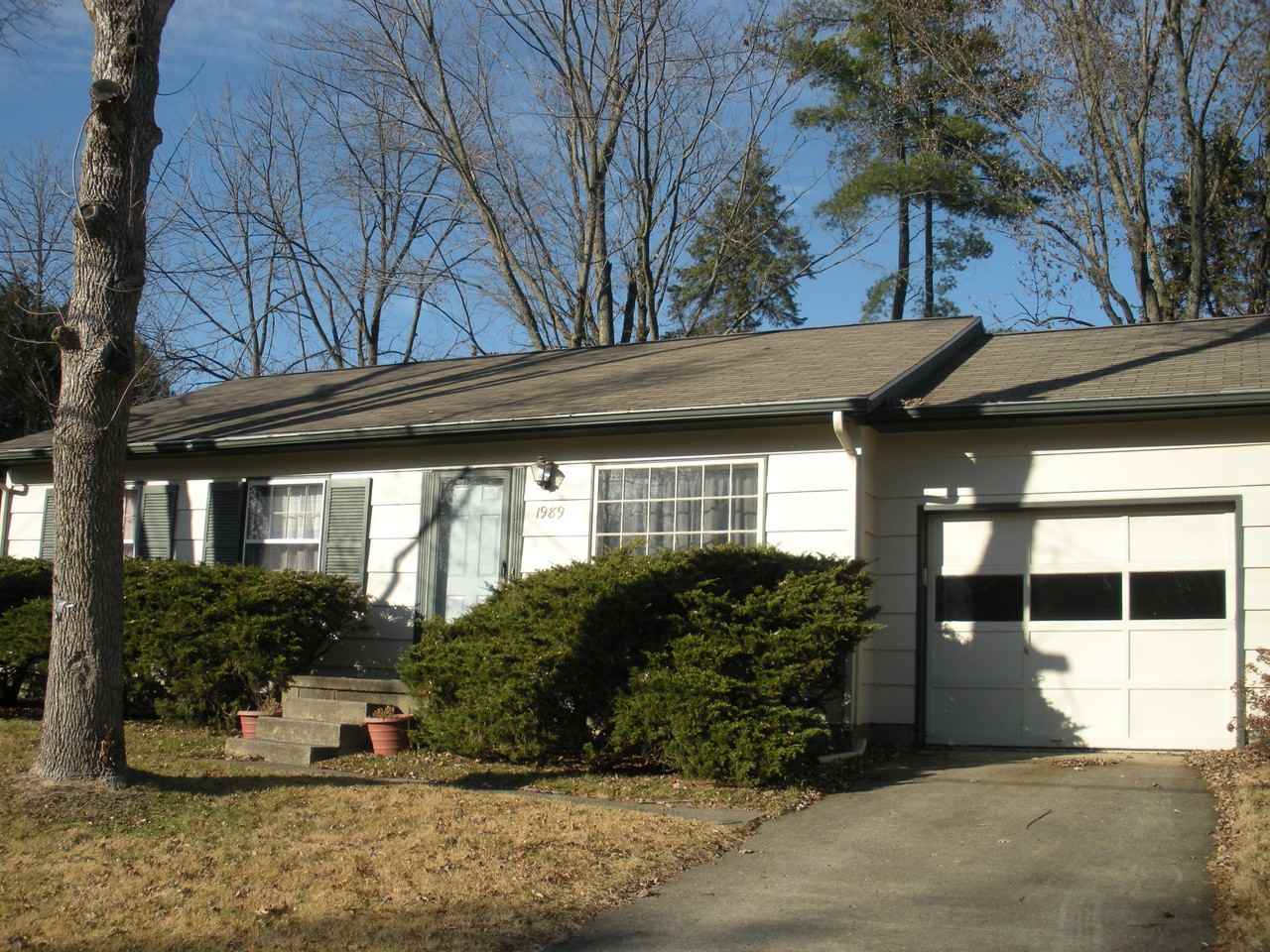 1989 Indian Trail Dr - Photo 3 of 15