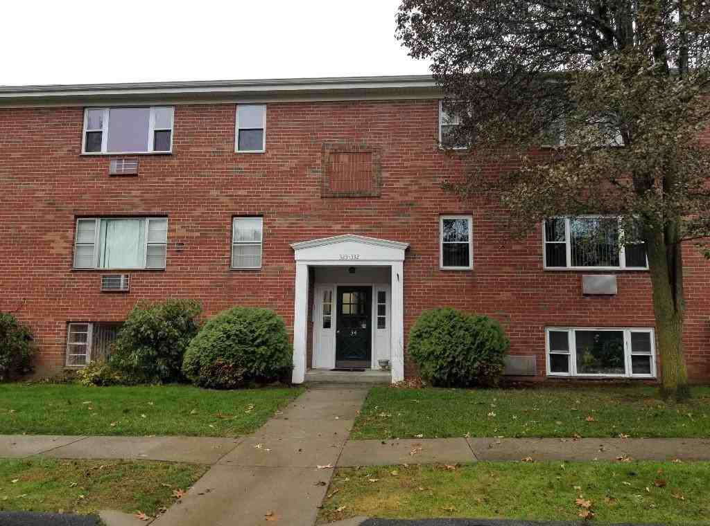 81 Regency Park Dr Unit 81 - Photo 2 of 14