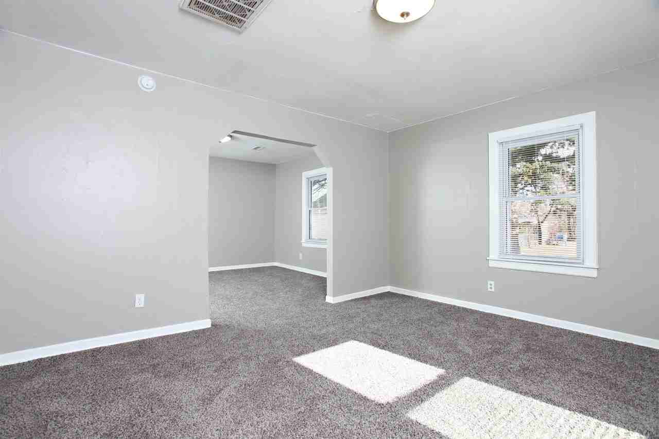 2006 S. Emporia St. - 1/2 - Photo 3 of 9