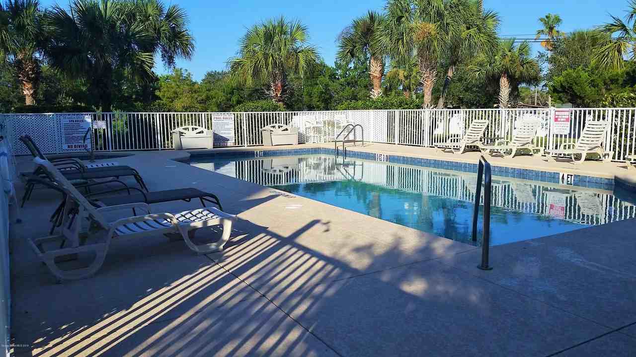820 Del Rio Way #Unit - Photo 2 of 16