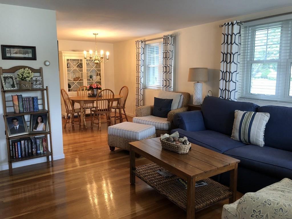 70 Emerson Gardens Rd - Photo 3 of 12