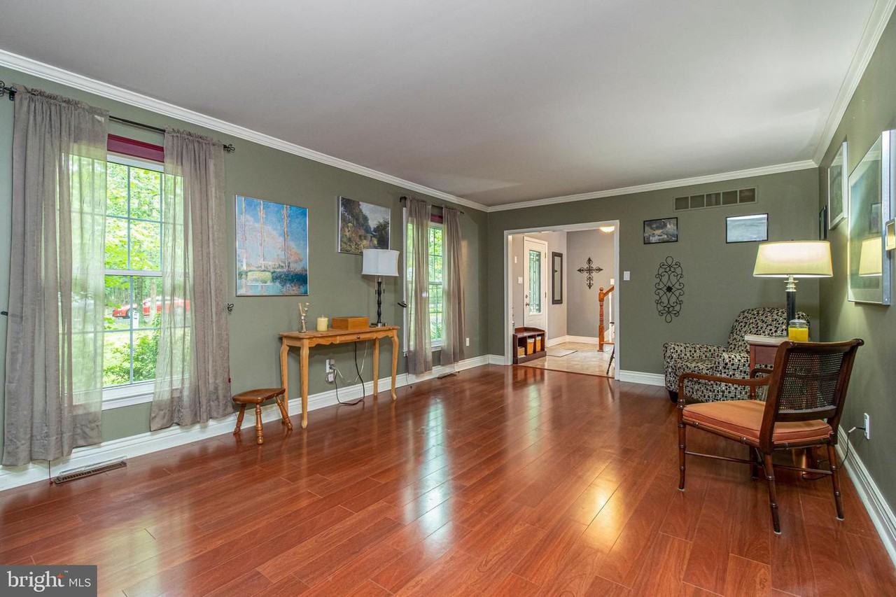 4 Scarlet Oak Mews - Photo 3 of 24