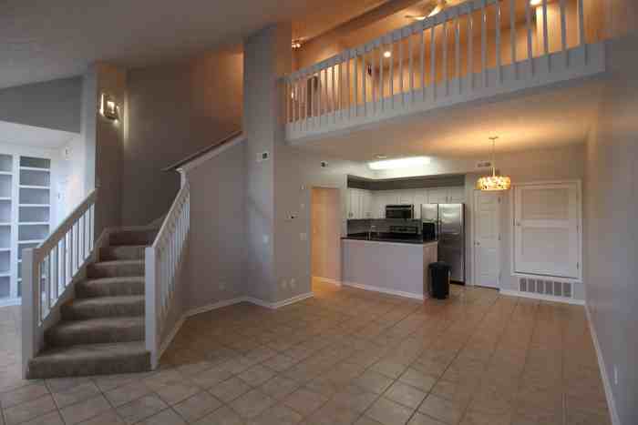 13129 Prospect Glen Way - Photo 3 of 19