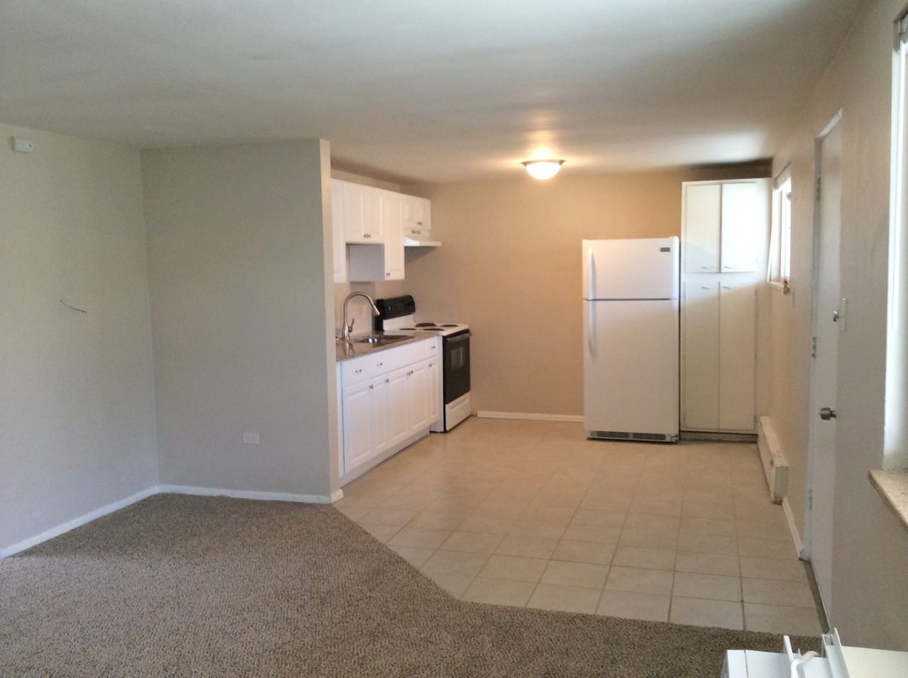 1475 Macon St - Photo 3 of 7