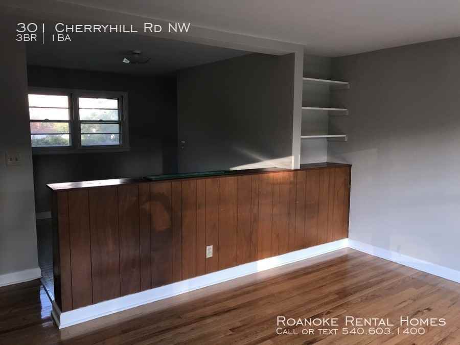 301 Cherryhill Rd Nw - Photo 2 of 10