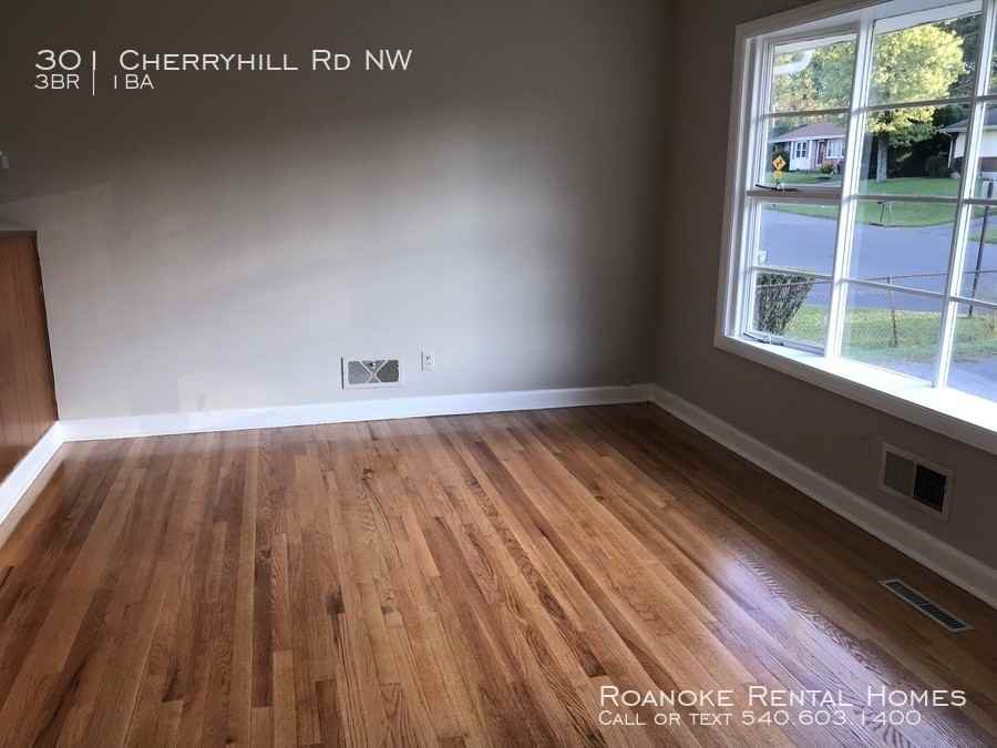 301 Cherryhill Rd Nw - Photo 3 of 10