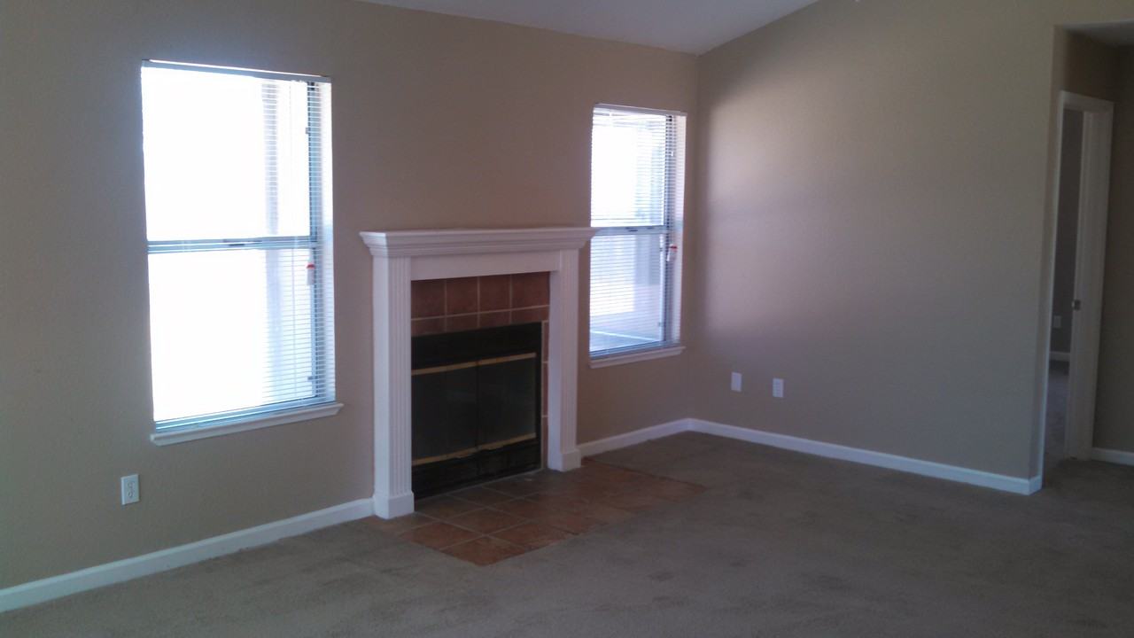 418 Arboles Way - Photo 2 of 6