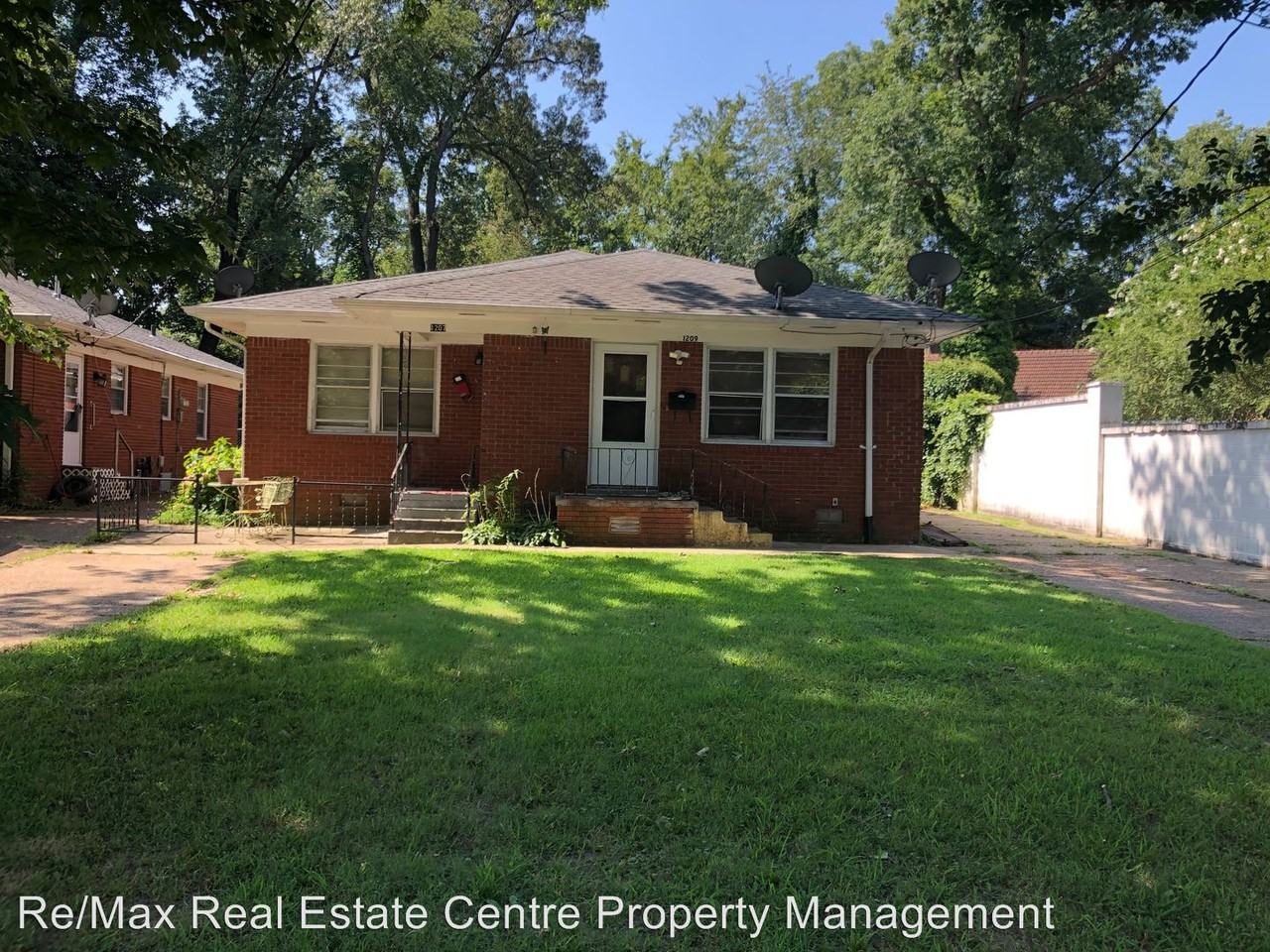 12031209 West Matthews Avenue Apartments 1203 1209 West Matthews